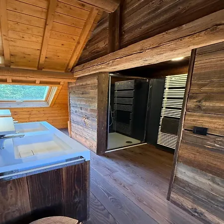 Σαλέ Spacious In