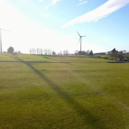 シャレー Spacious In オヴィファ